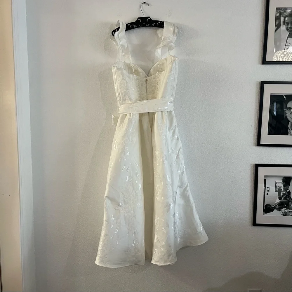 V. Chapman White Midi Dress - Picture 8 of 12